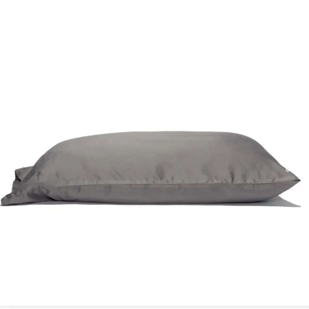 Savvy
Sleepers Luxe Satin Pillow Case Anti-aging With Secret Pocket